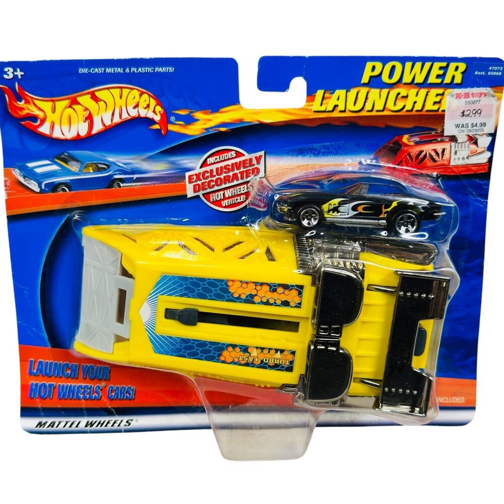 2001 Hot Wheels Yellow Power Launcher w/‎ Black Convertible Camaro